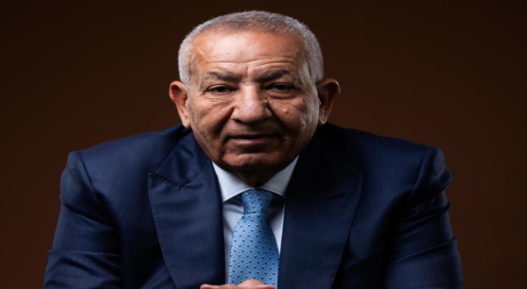 رجل الأعمال كامل أبو علي